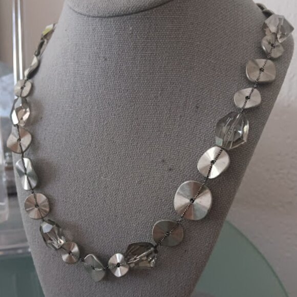 VERA WANG 2pc SET Rocker Chic Matte Gunmetal Wavy Round Disc Necklace/Bracelet - Picture 3 of 4